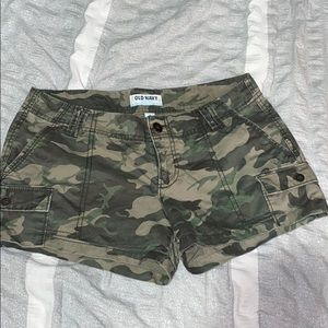 Old Navy lightly distressed camo shorts